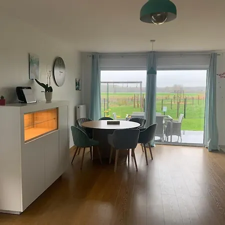 Maison Individuelle, Campagne, 3 Chambres, Baignoire Balneo 2 Places Genech