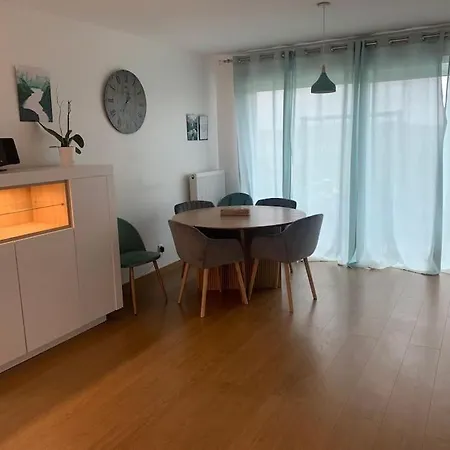 Villa Maison Individuelle, Campagne, 3 Chambres, Baignoire Balneo 2 Places