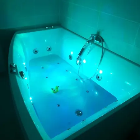 Maison Individuelle, Campagne, 3 Chambres, Baignoire Balneo 2 Places Вилла