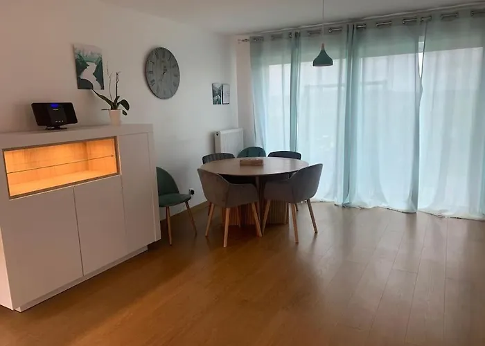 Villa Maison Individuelle, Campagne, 3 Chambres, Baignoire Balneo 2 Places